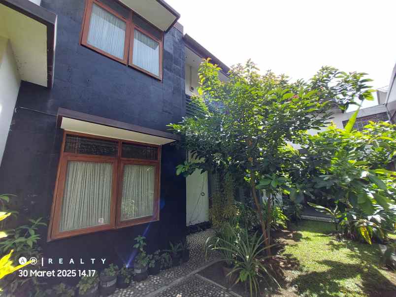 dijual rumah komplek cigadung