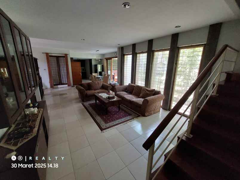 dijual rumah komplek cigadung