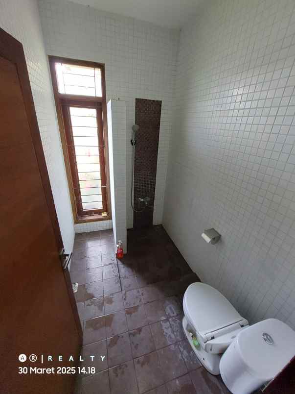 dijual rumah komplek cigadung