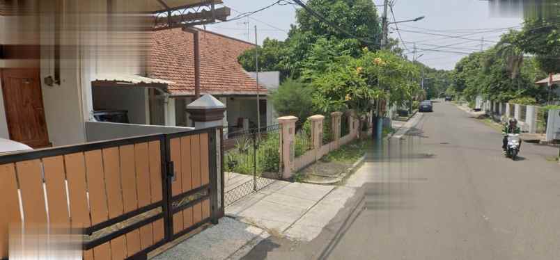 dijual rumah komplek cipinang baru