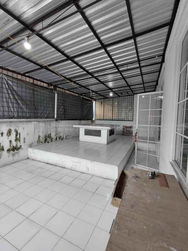 dijual rumah komplek citra garden