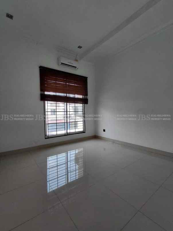 dijual rumah komplek citra garden