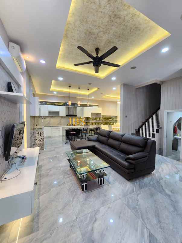 dijual rumah komplek citraland gama