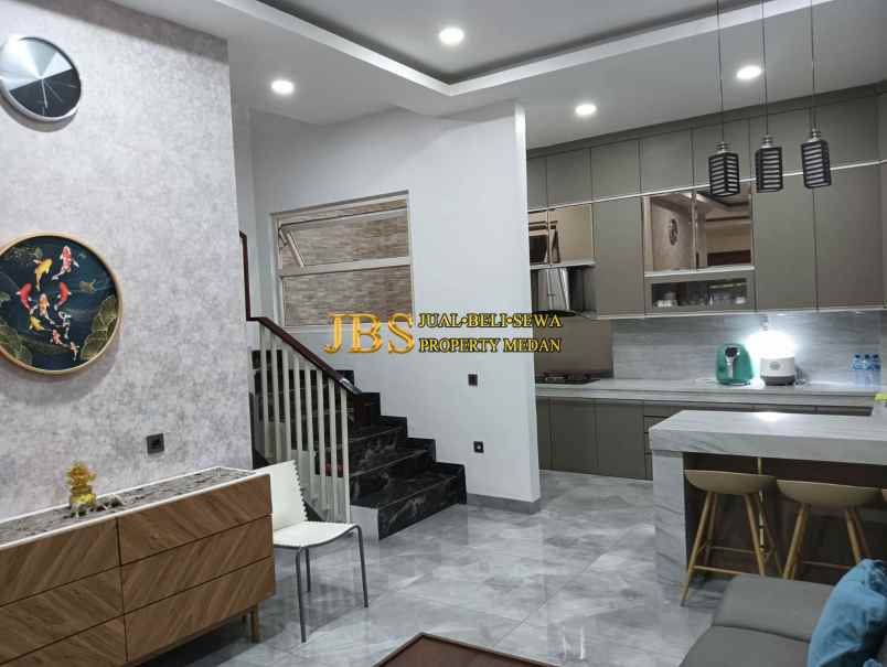 dijual rumah komplek citraland gama