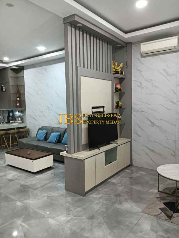 dijual rumah komplek citraland gama