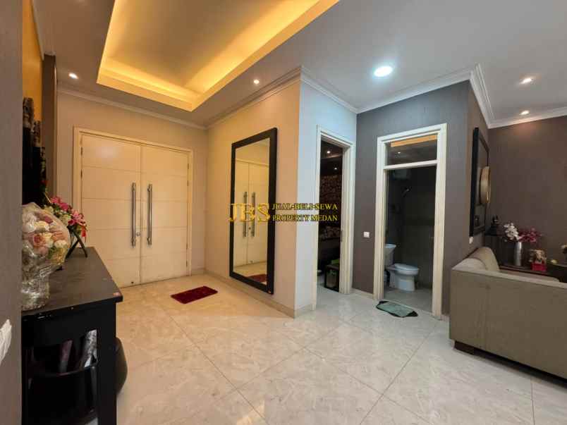 dijual rumah komplek citraland gama