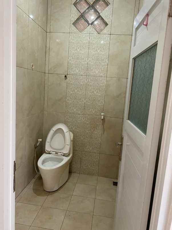 dijual rumah komplek ciwaruga