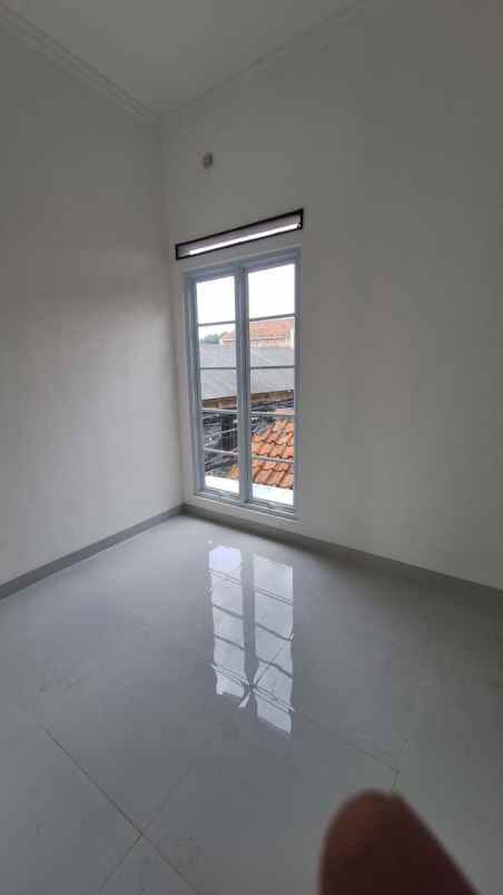 dijual rumah komplek deplu bintaro
