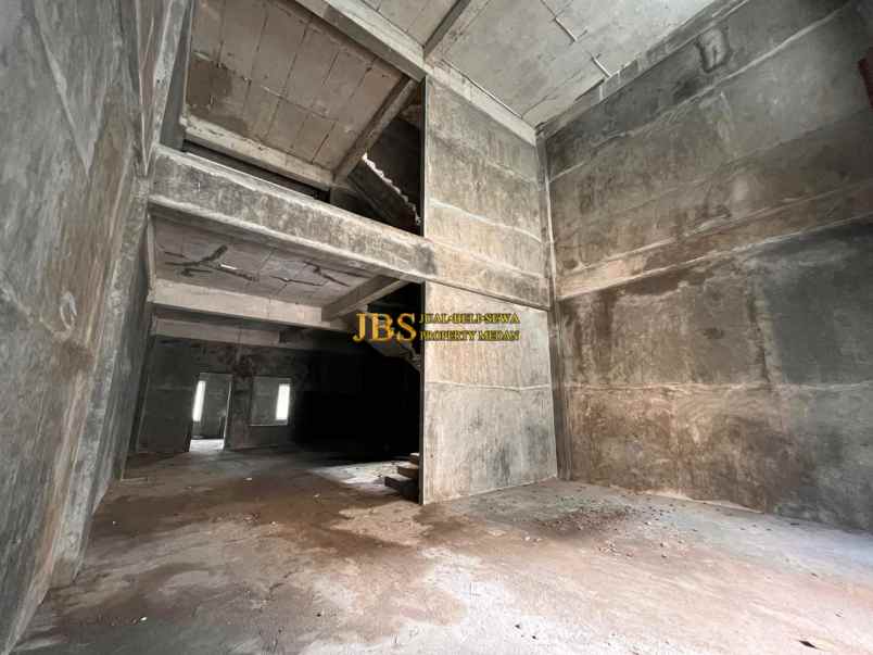 dijual rumah komplek jati mas jalan