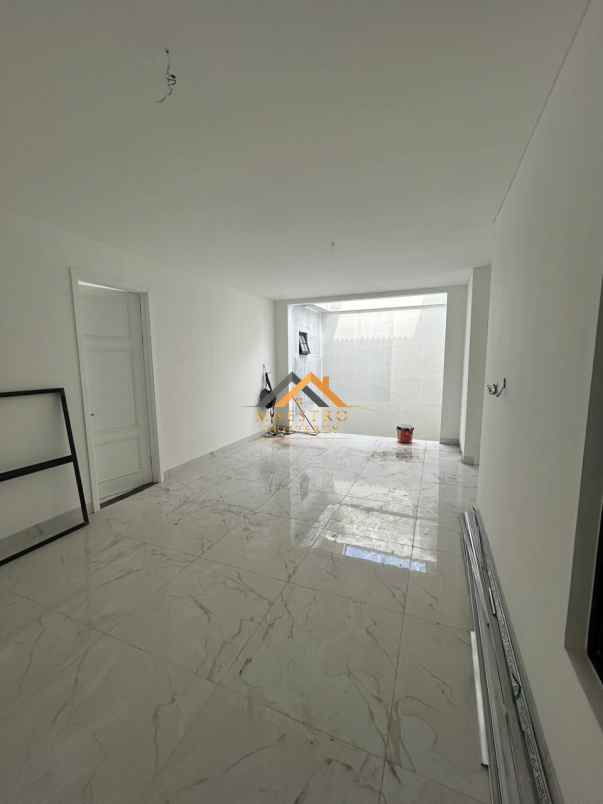 dijual rumah komplek jewel garden jl