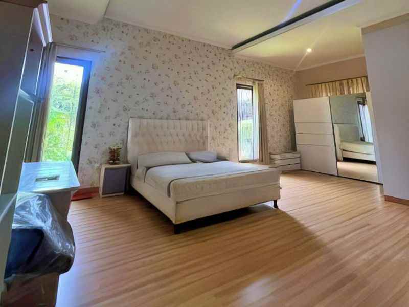 dijual rumah komplek ligamas