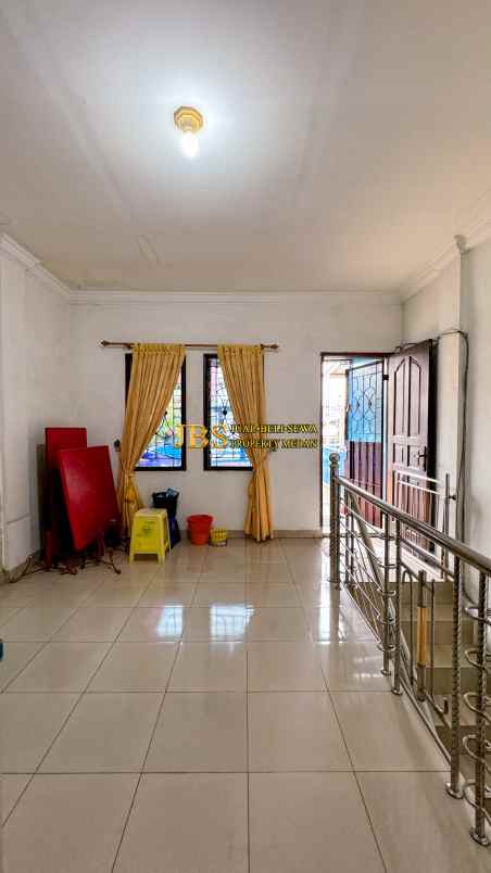 dijual rumah komplek madio mega mas