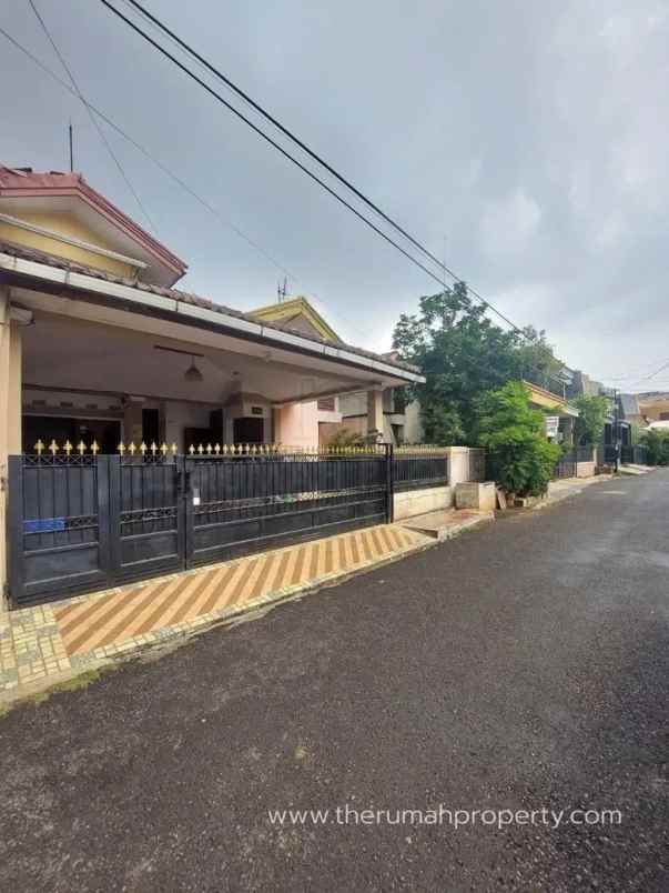 dijual rumah komplek pondok kelapa indah