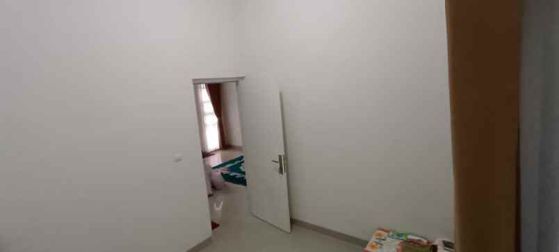 dijual rumah komplek private village