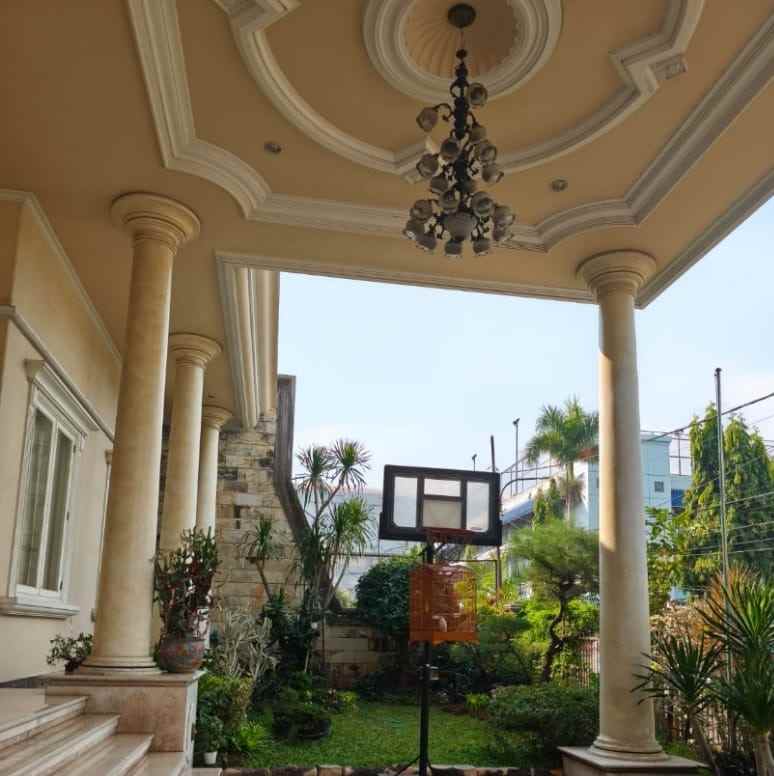 dijual rumah kupang indah