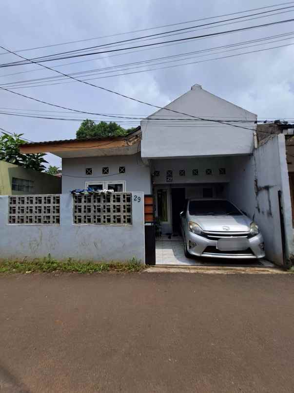 dijual rumah limo