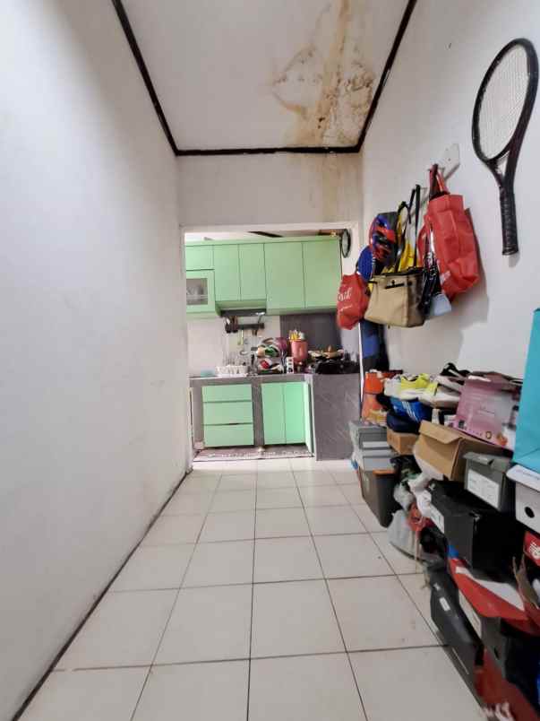 dijual rumah limo