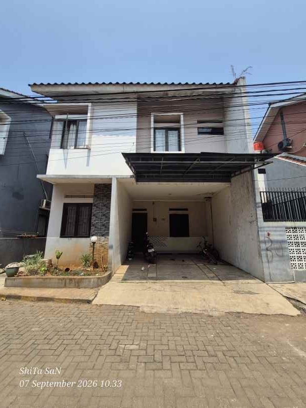 dijual rumah limo depok