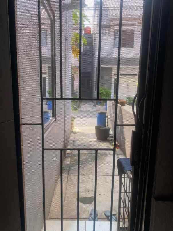 dijual rumah limo depok