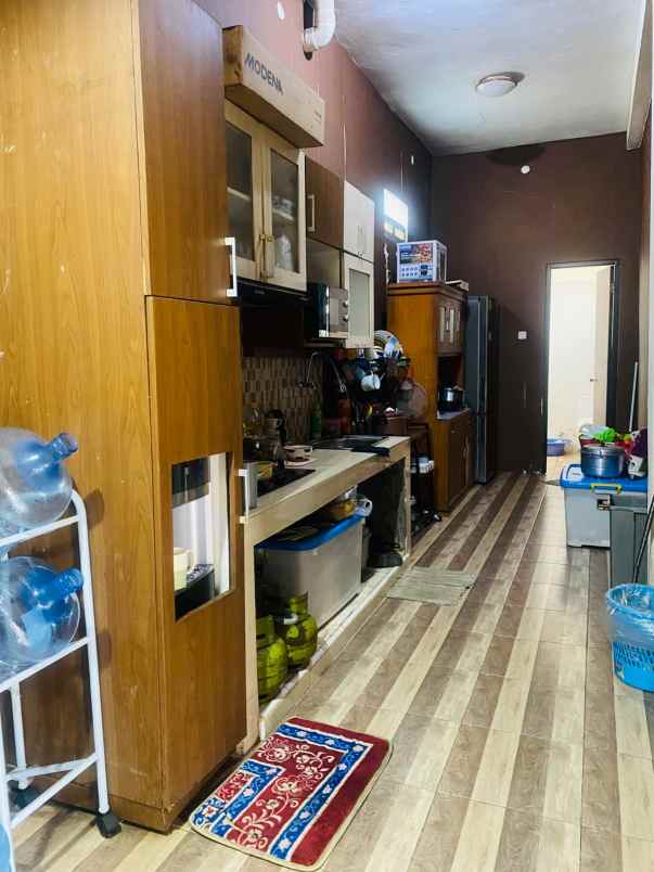 dijual rumah limo depok