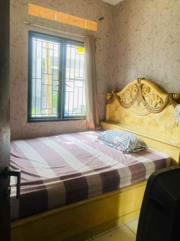dijual rumah limo depok