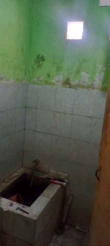 dijual rumah lingkungan perumahan