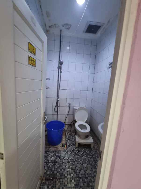 dijual rumah lokasi greenwood manyaran