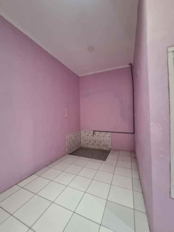 dijual rumah lokasi greenwood manyaran