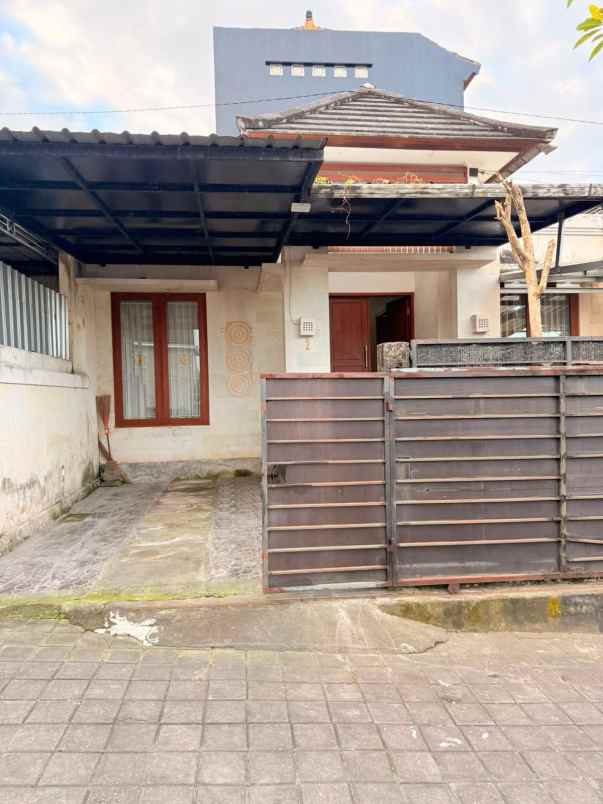 dijual rumah lokasi siulan penatih denpasar timur
