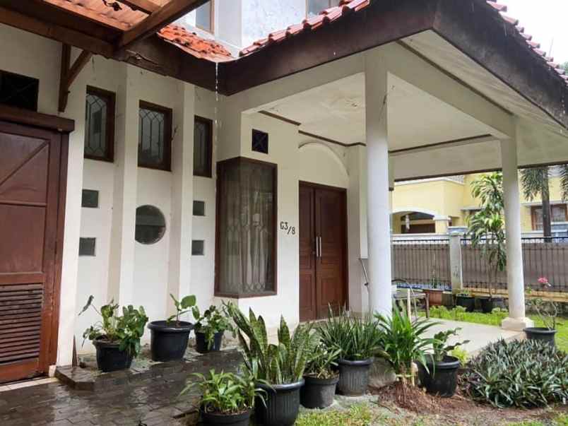 dijual rumah lokasi strategis hanya 1 5