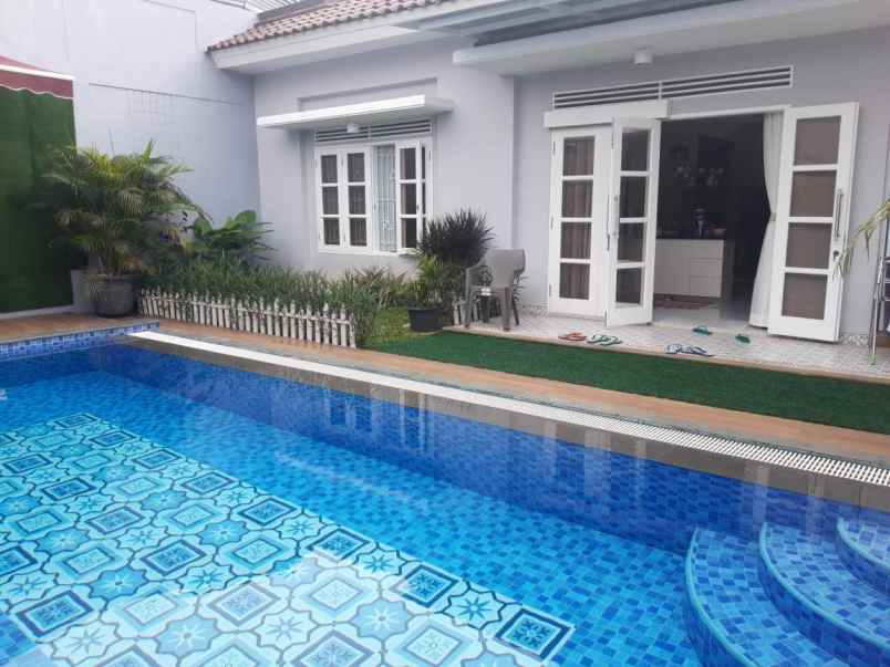 dijual rumah luas asri lokasi di pondok labu cilandak