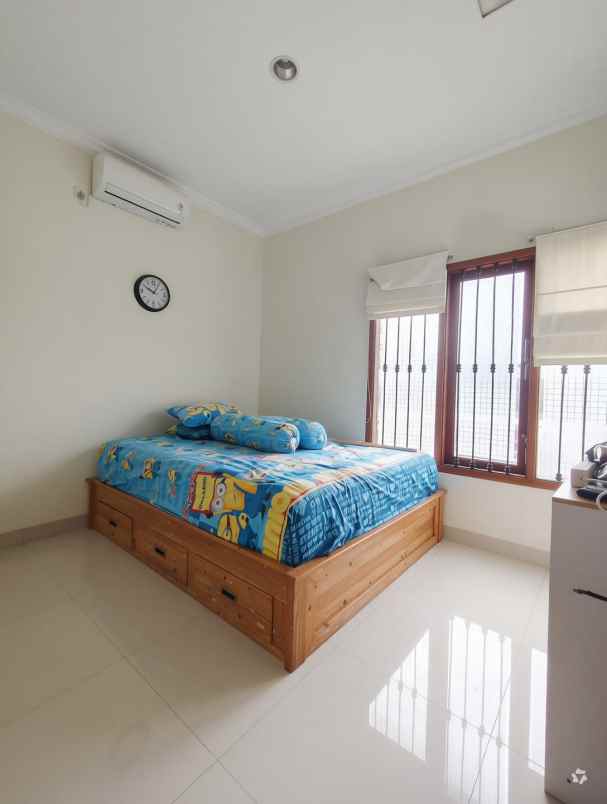 dijual rumah lubang buaya