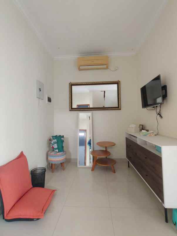 dijual rumah lubang buaya