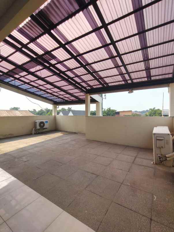 dijual rumah lubang buaya