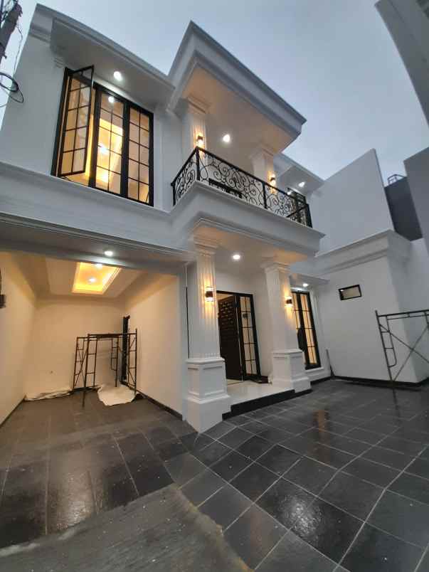 dijual rumah m kahfi 2 near wisata setu