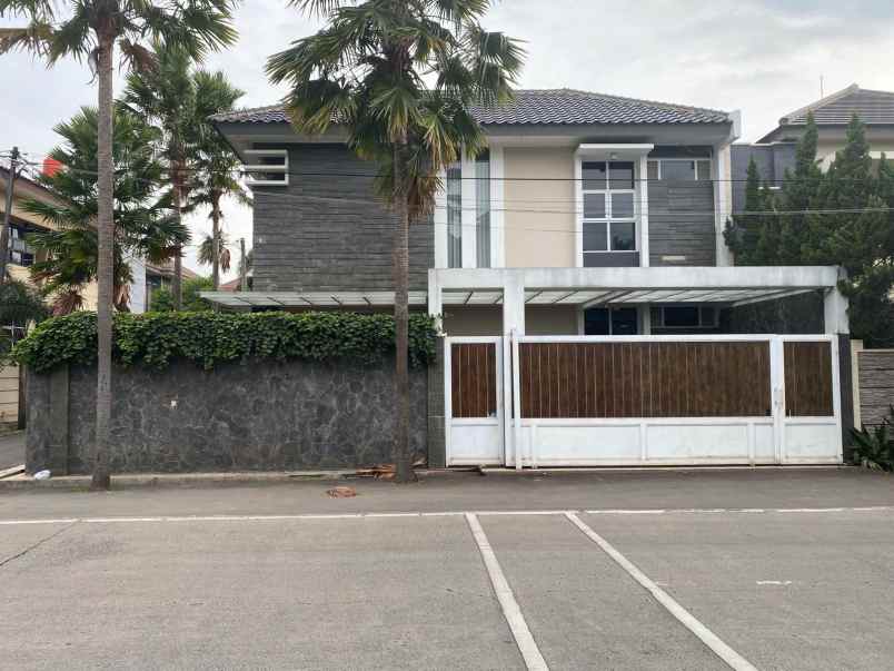 dijual rumah mainroad jl sukanagara