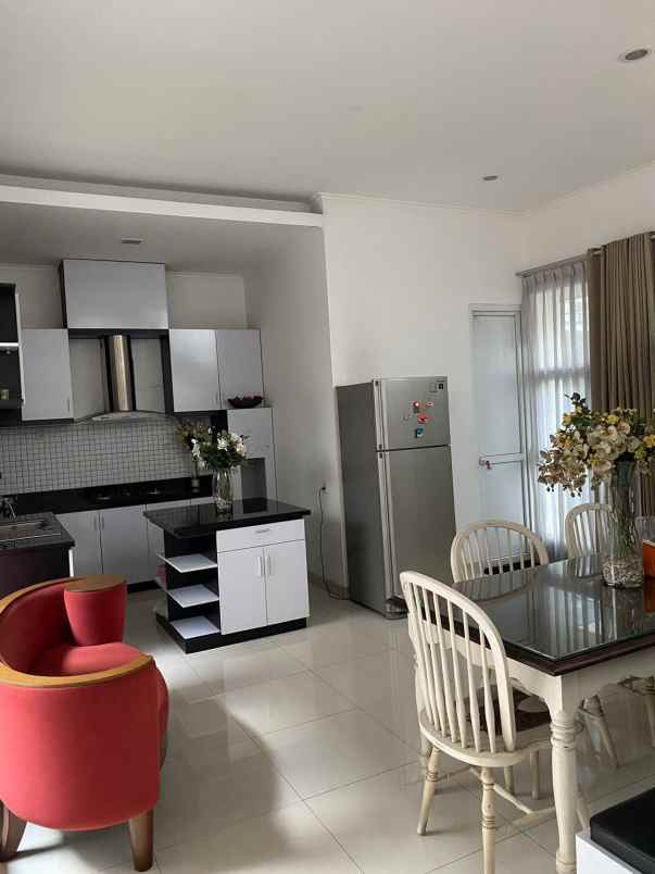 dijual rumah mainroad jl sukanagara