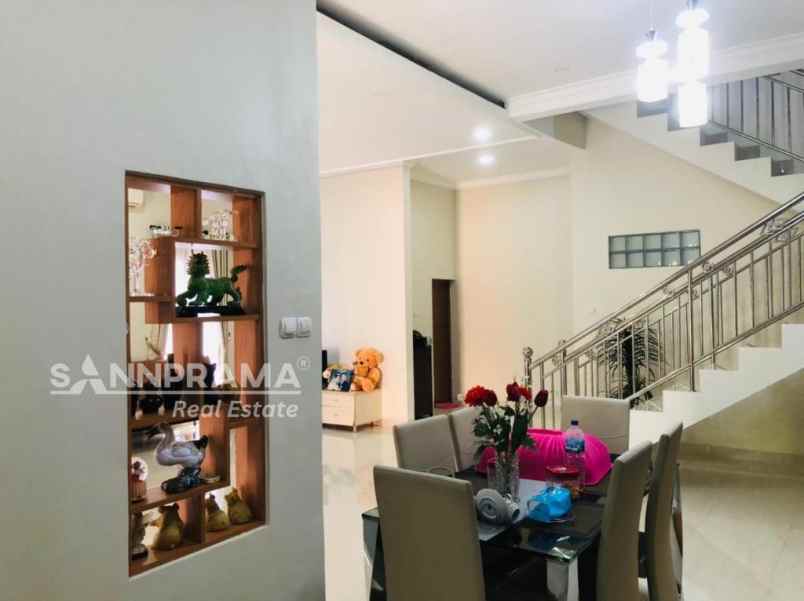 dijual rumah mampang