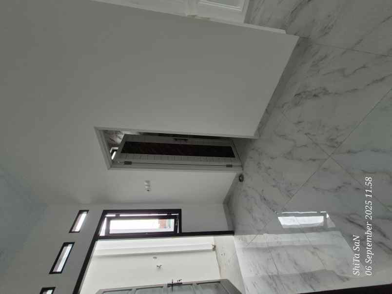 dijual rumah mampang pancoran mas depok