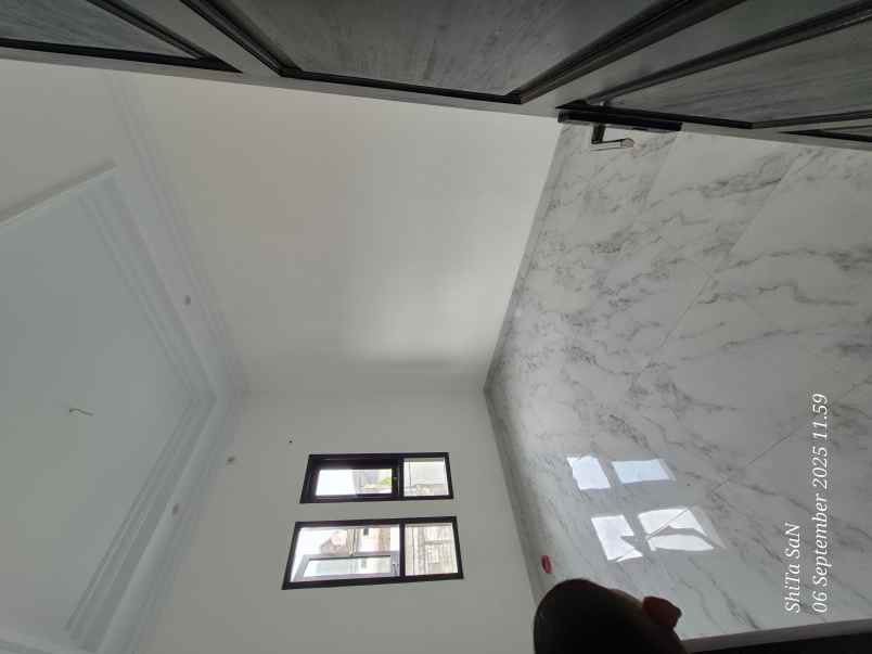 dijual rumah mampang pancoran mas depok