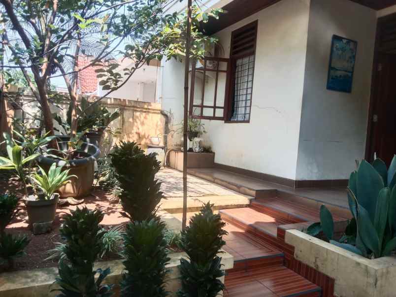 dijual rumah mampang pancoran mas depok