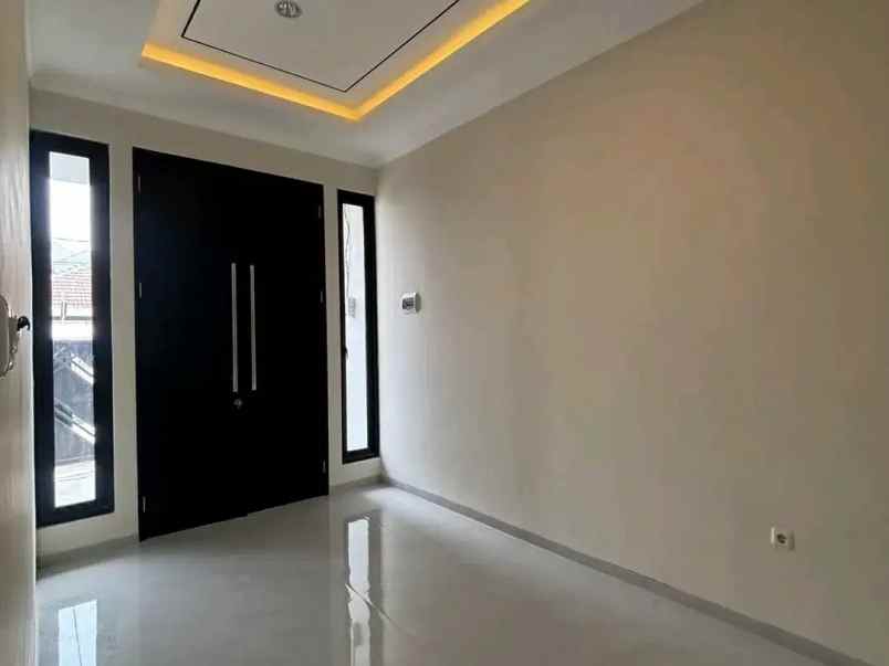 dijual rumah manyar kertoadi