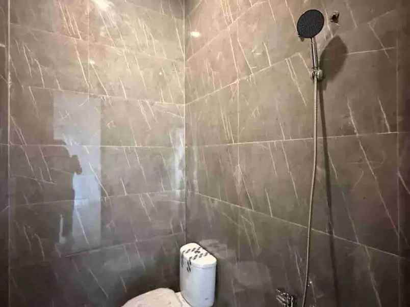 dijual rumah manyar kertoadi