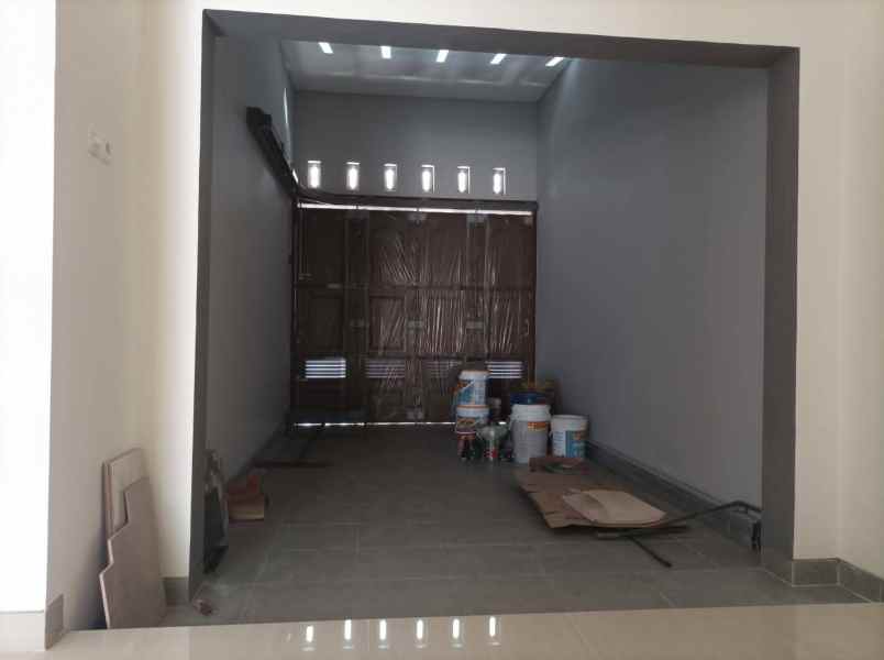 dijual rumah manyar tirtomoyo manyar