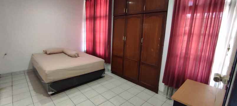 dijual rumah margahayu raya