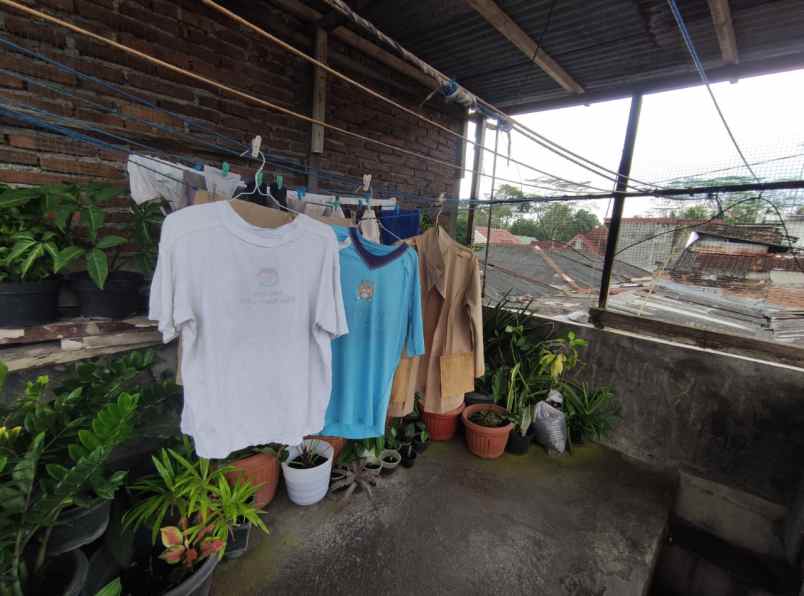 dijual rumah me