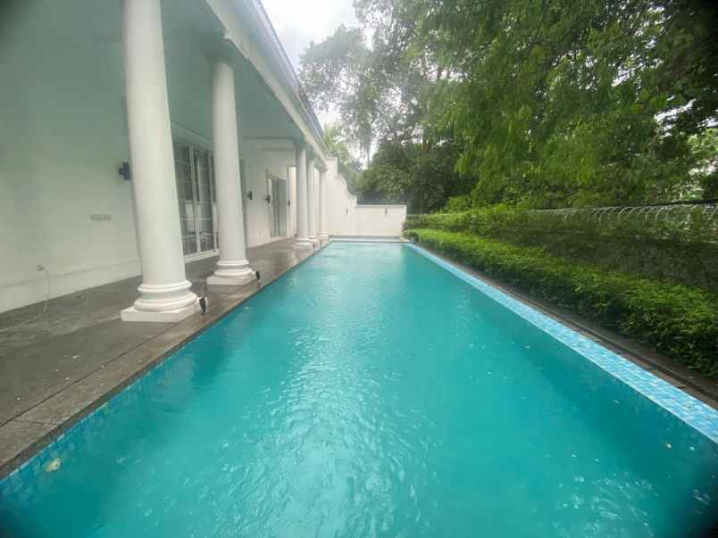 dijual rumah menteng
