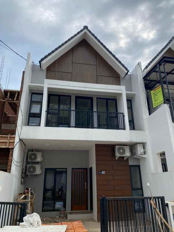 dijual rumah merjosari