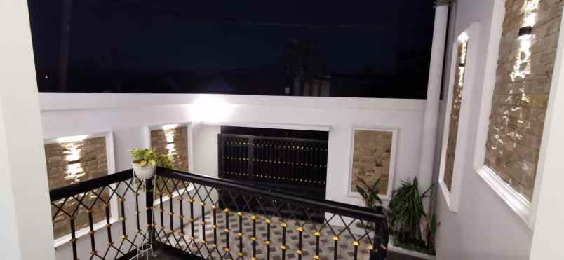 dijual rumah meruyung limo depok