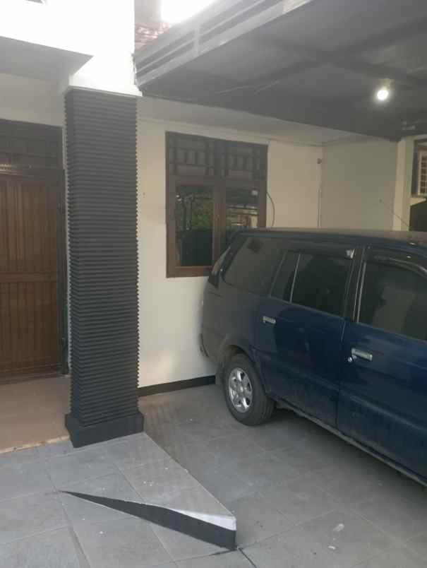 dijual rumah metland menteng